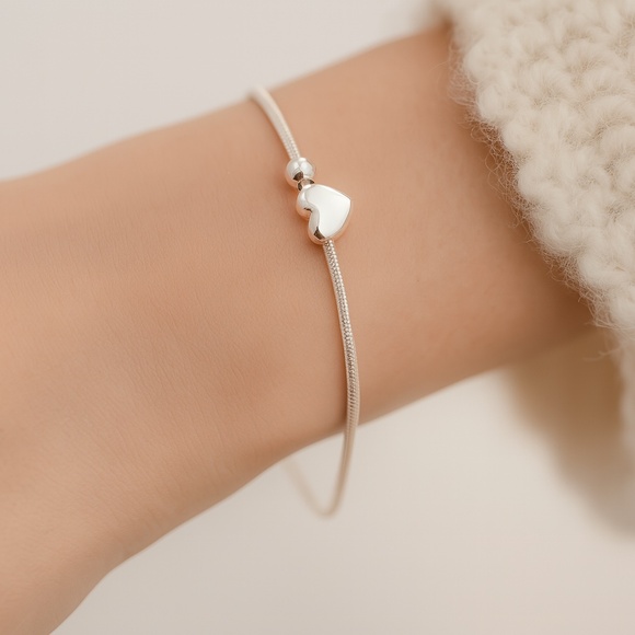 Minimalist Sterling Silver Heart Bracelet – Dainty Adjustable - Picture 1 of 5